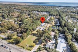 3587 N Highway 17 photo 4