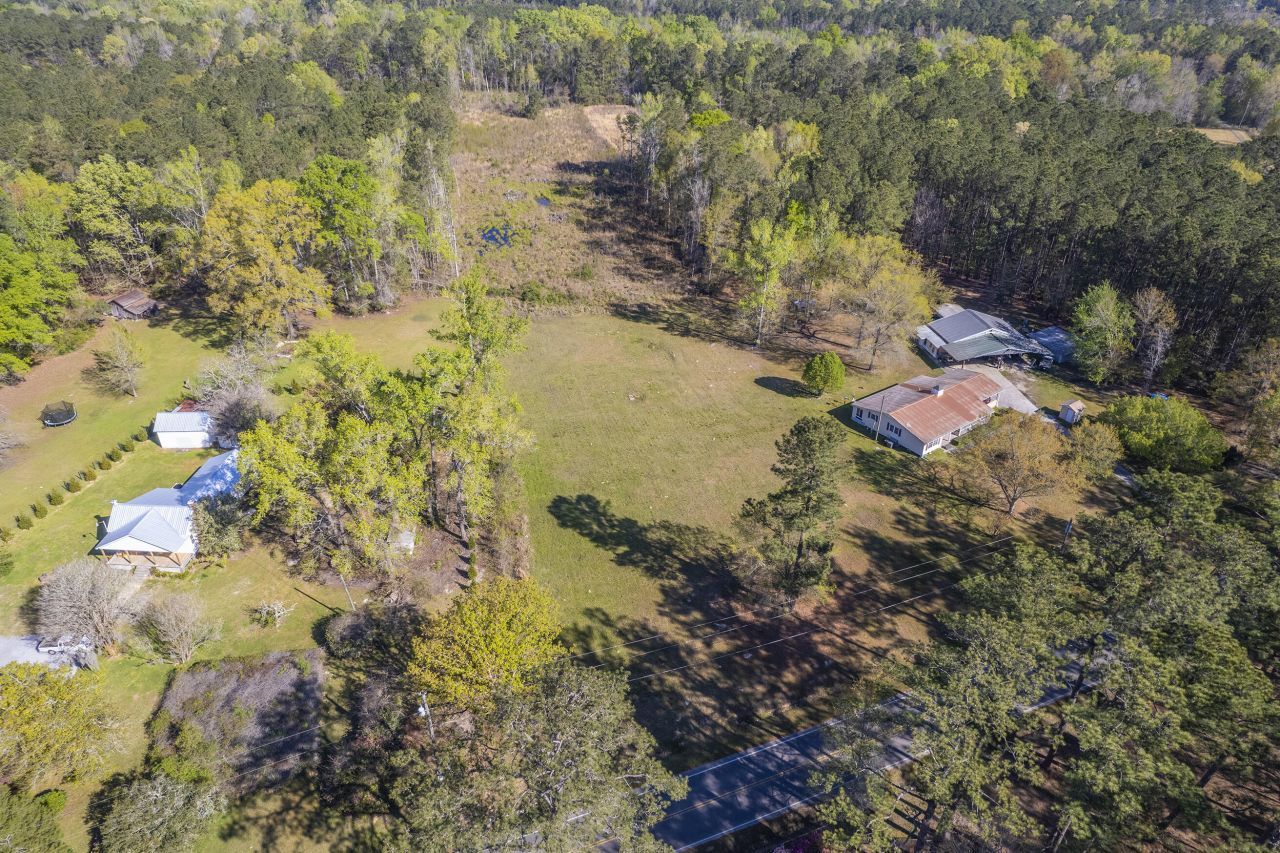 000 Greyback Road Photo 17