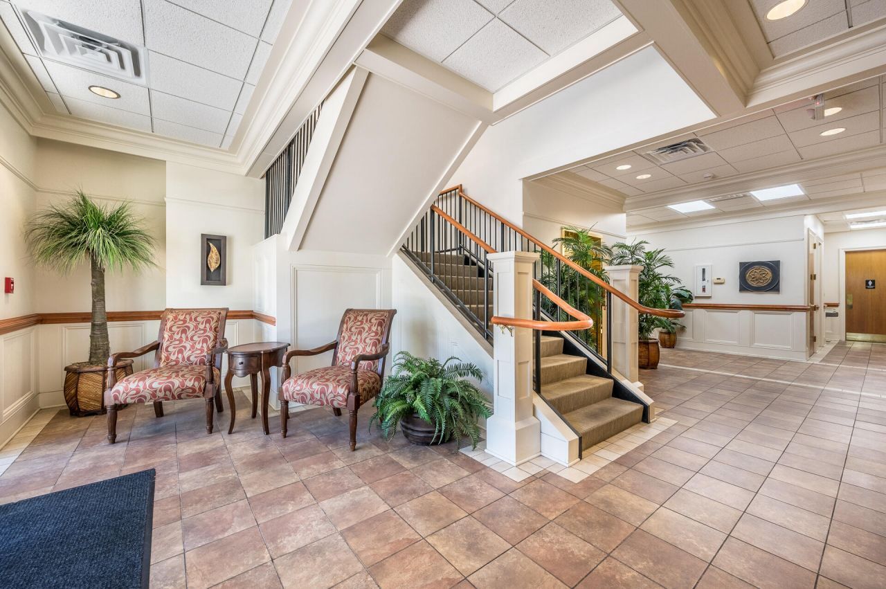 3520 W Montague Avenue Photo 4