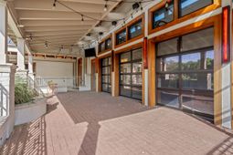 1028 Johnnie Dodds Boulevard photo 4