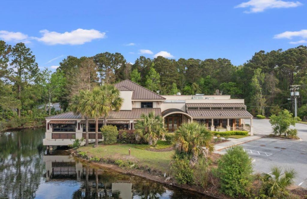 1028 Johnnie Dodds Boulevard Photo 24