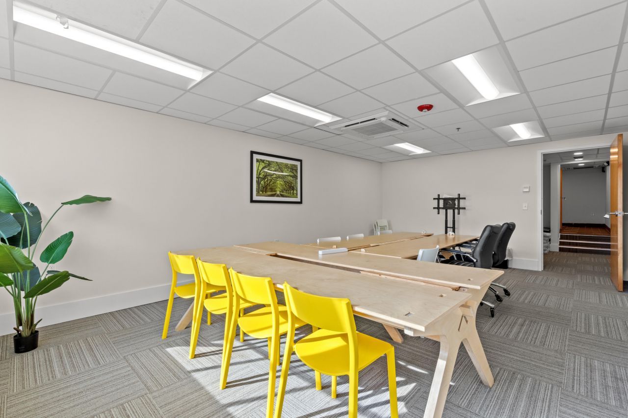 1028 Johnnie Dodds Boulevard Photo 9