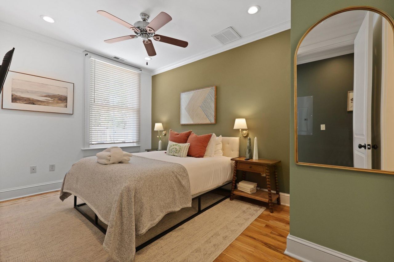 221 Ashley Avenue Photo 19