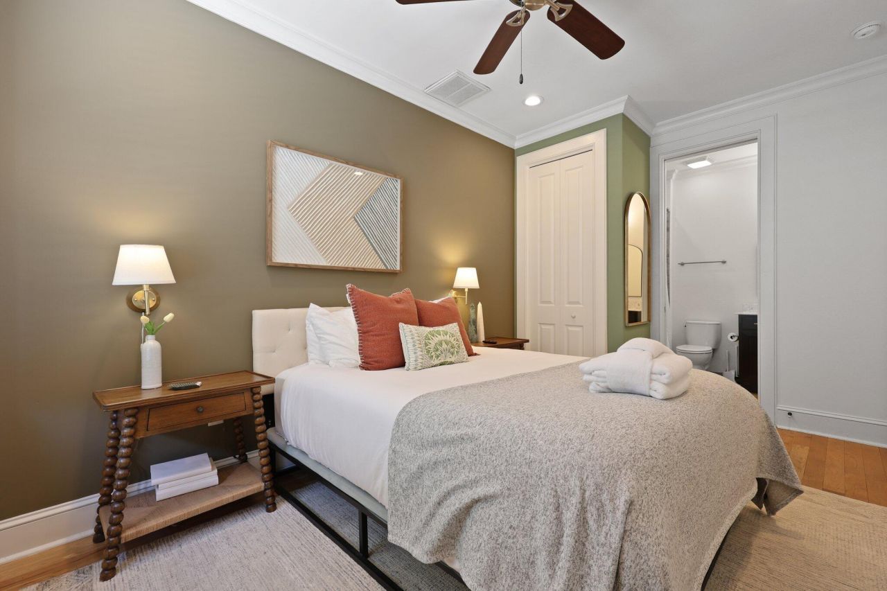 221 Ashley Avenue Photo 20