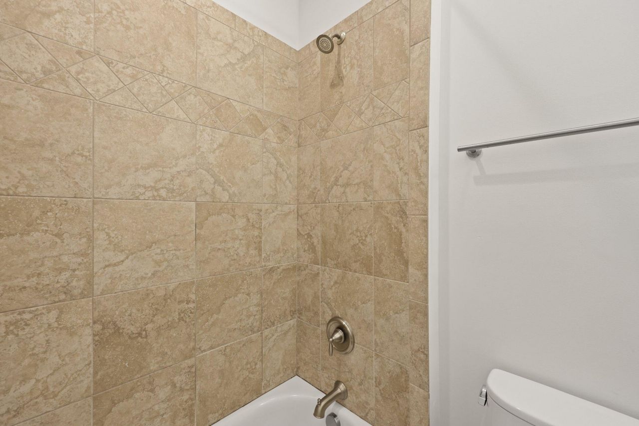 221 Ashley Avenue Photo 22