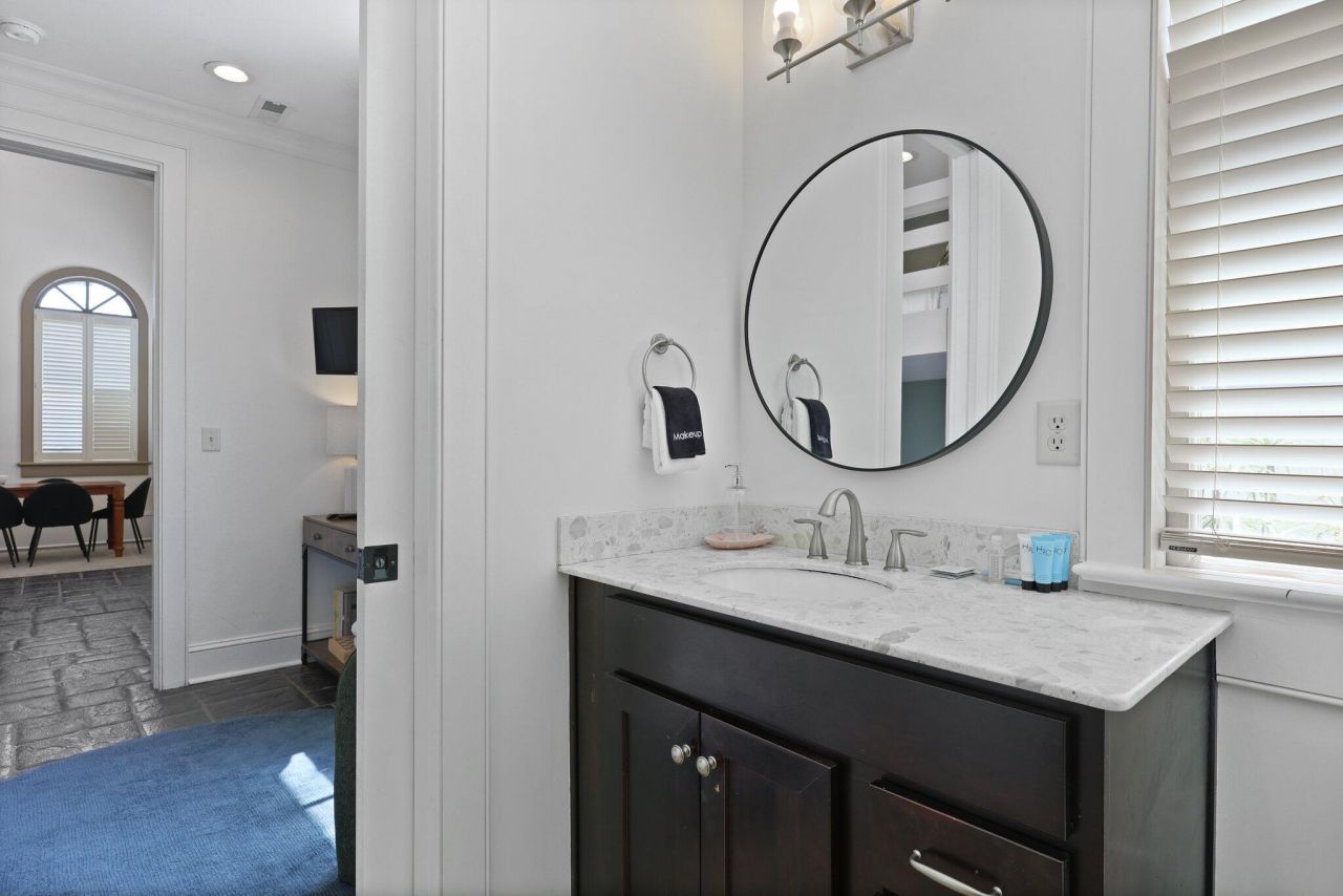 221 Ashley Avenue Photo 25