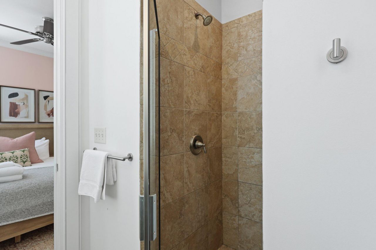 221 Ashley Avenue Photo 26