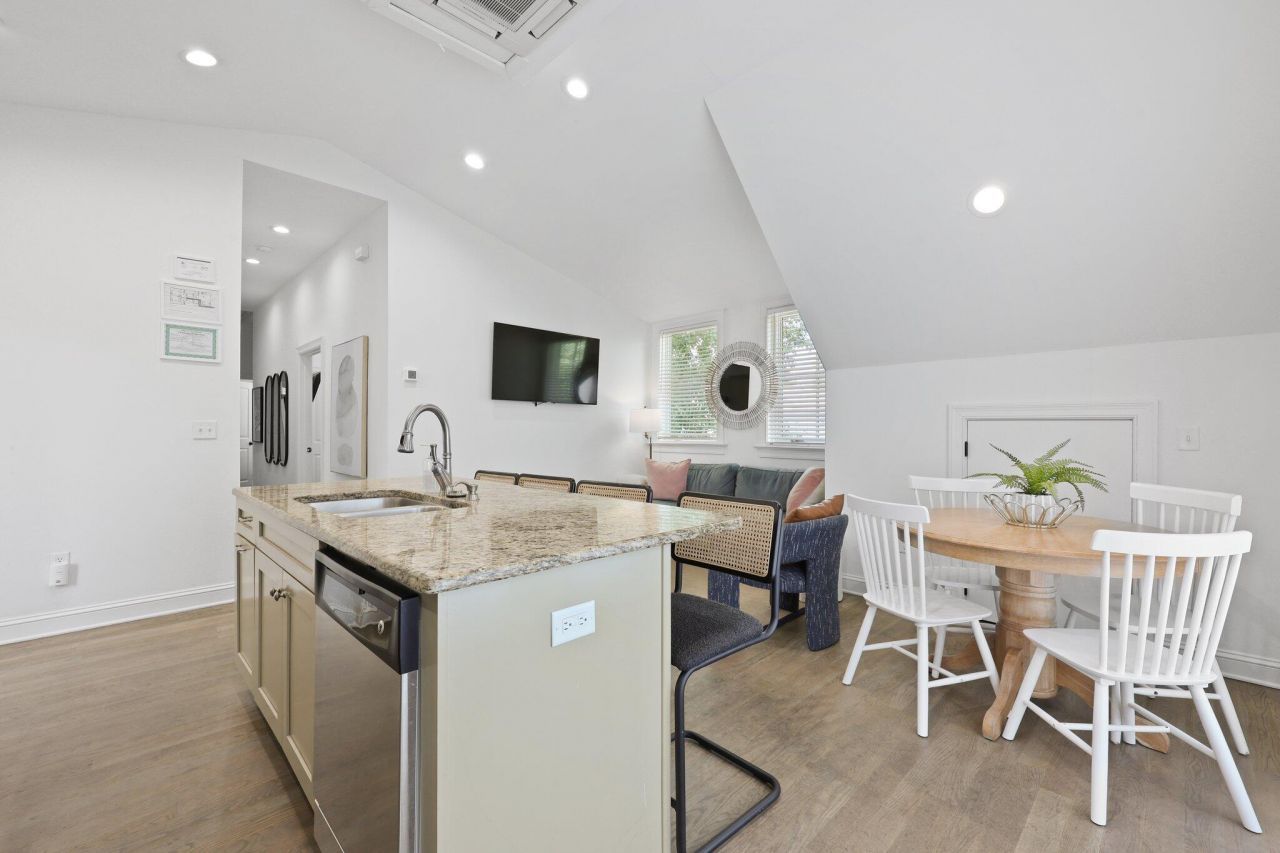 221 Ashley Avenue Photo 34