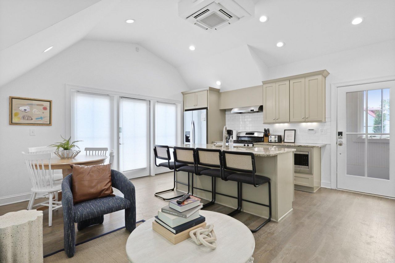 221 Ashley Avenue Photo 37