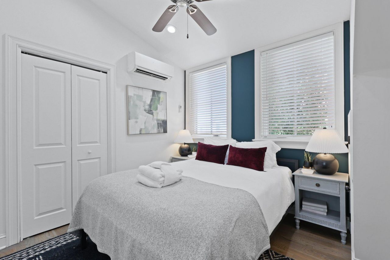 221 Ashley Avenue Photo 41