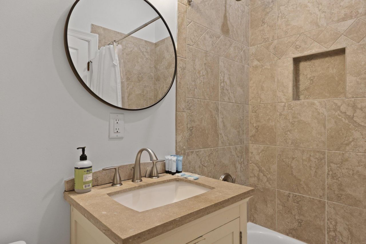 221 Ashley Avenue Photo 42