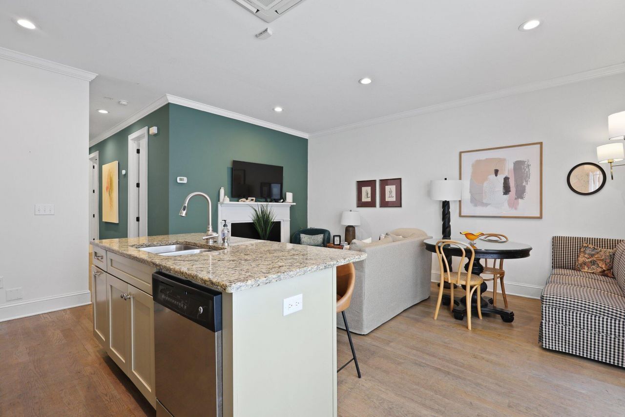 221 Ashley Avenue Photo 49