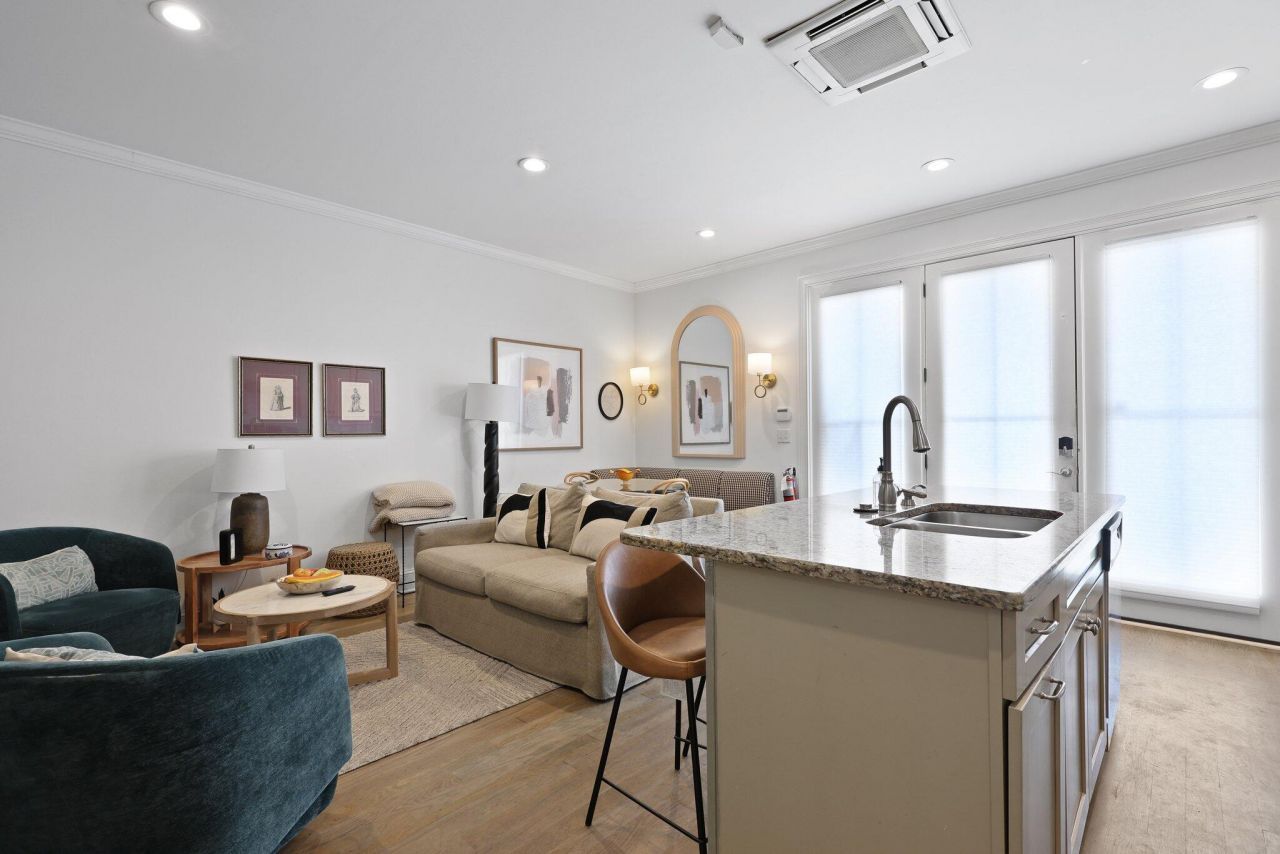 221 Ashley Avenue Photo 52