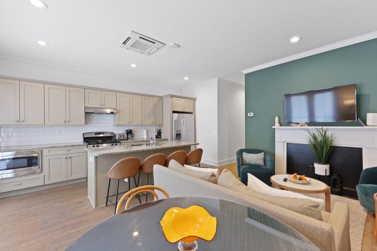 221 Ashley Avenue Photo 57