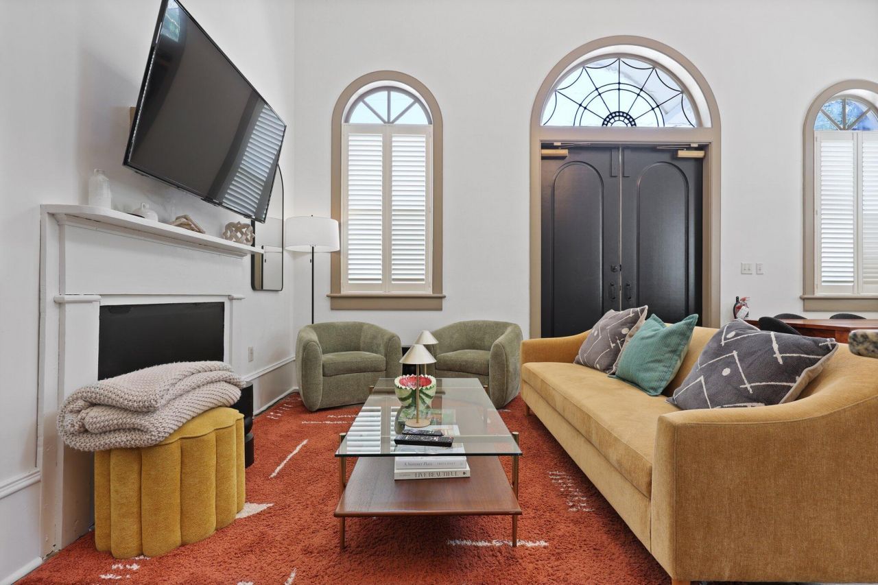 221 Ashley Avenue Photo 6