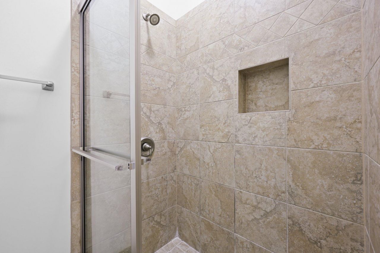 221 Ashley Avenue Photo 60