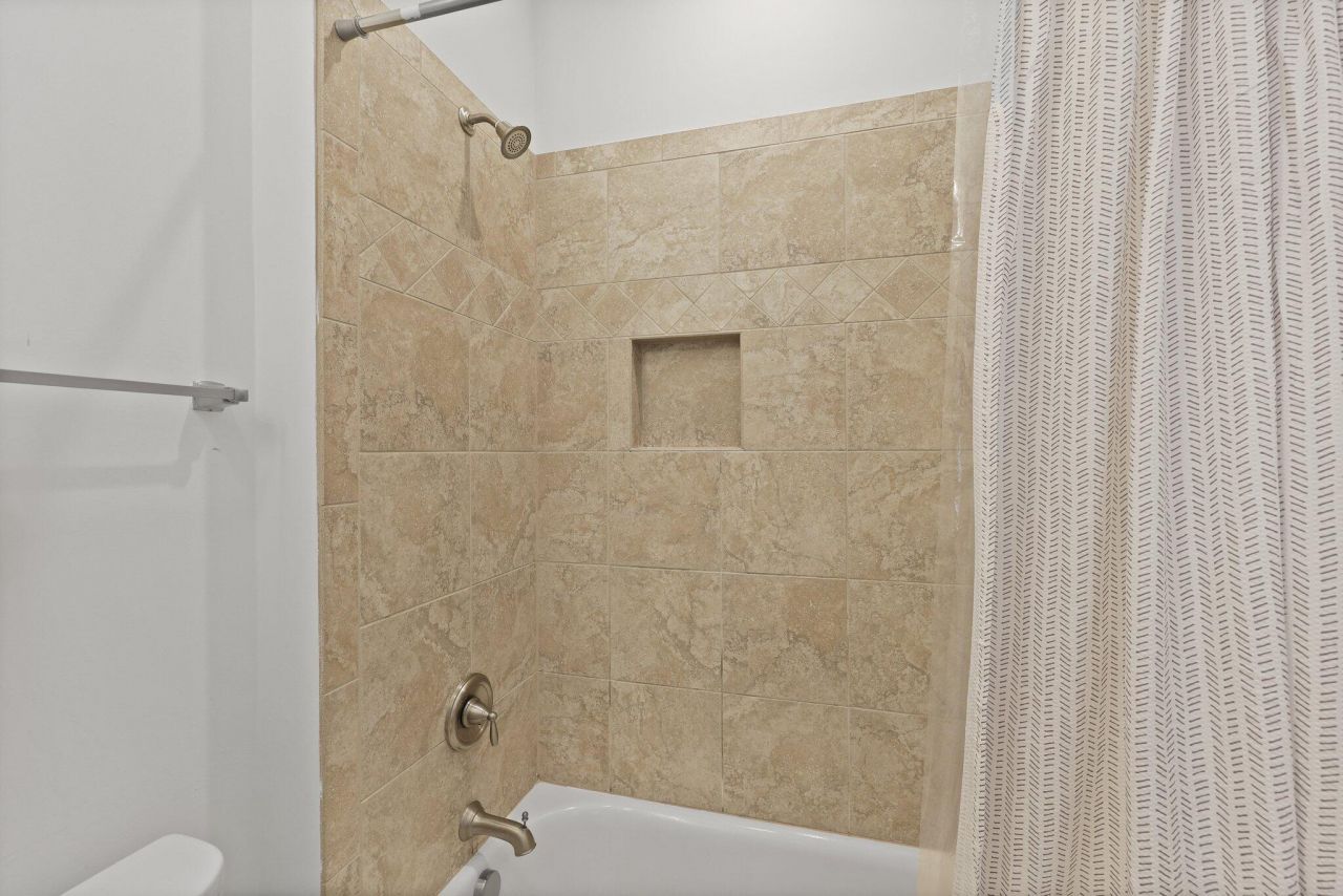 221 Ashley Avenue Photo 64