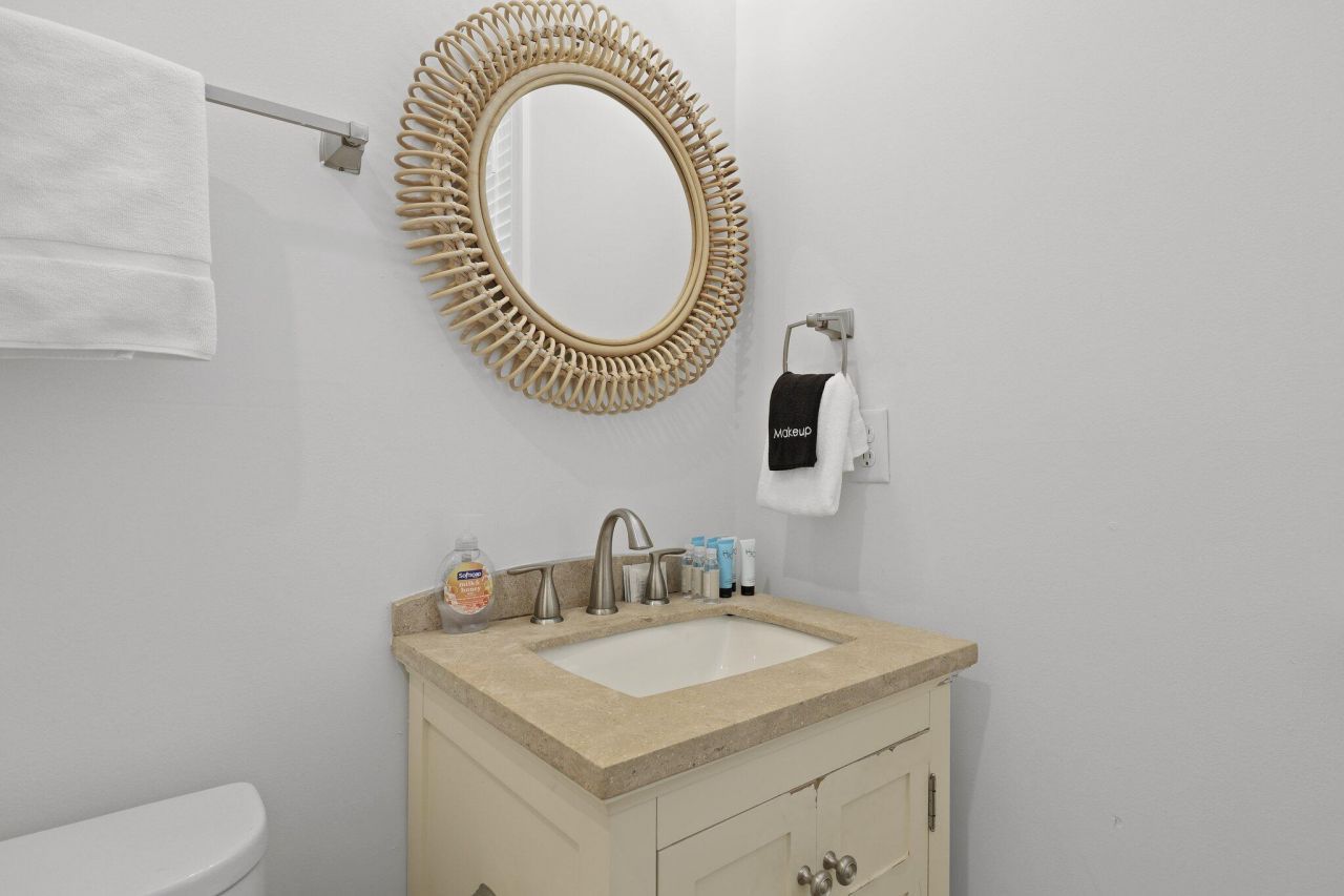 221 Ashley Avenue Photo 66