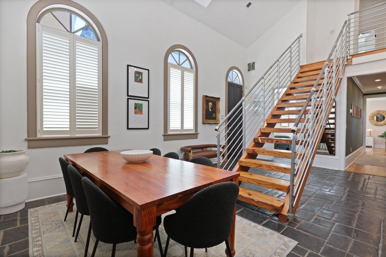 221 Ashley Avenue Photo 7