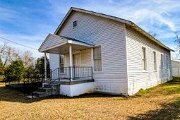 83 Weed Avenue  photo 4