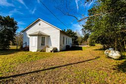 83 Weed Avenue  photo 4