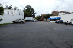 946 Middleton Street photo 4