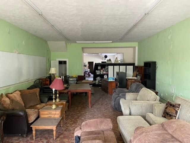 946 Middleton Street Photo 4