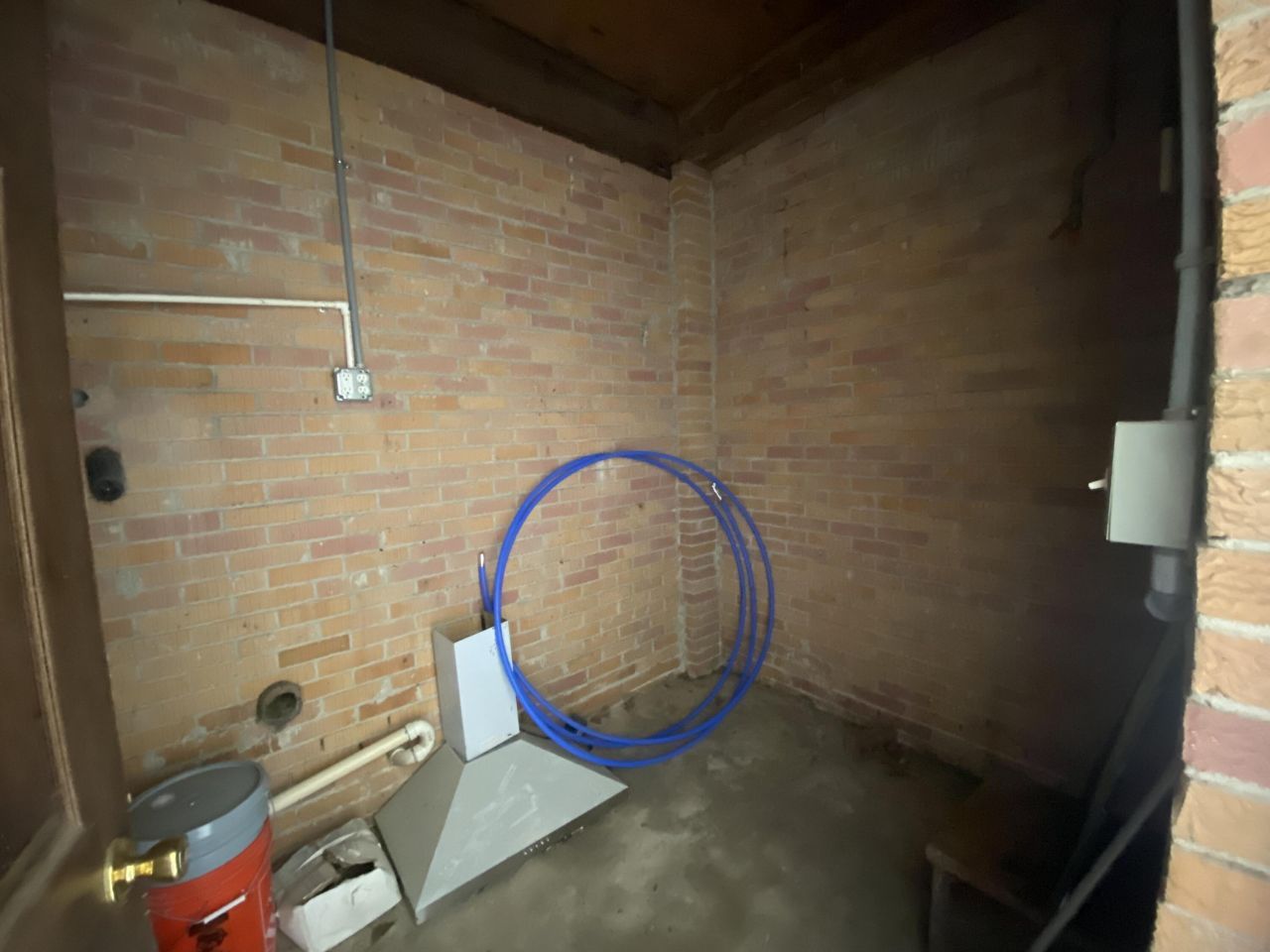 618 Boone Hill Road Photo 6