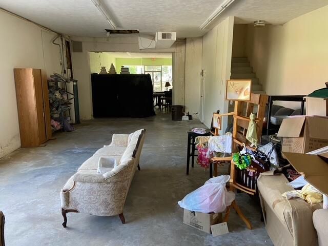 946 Middleton Street Photo 7