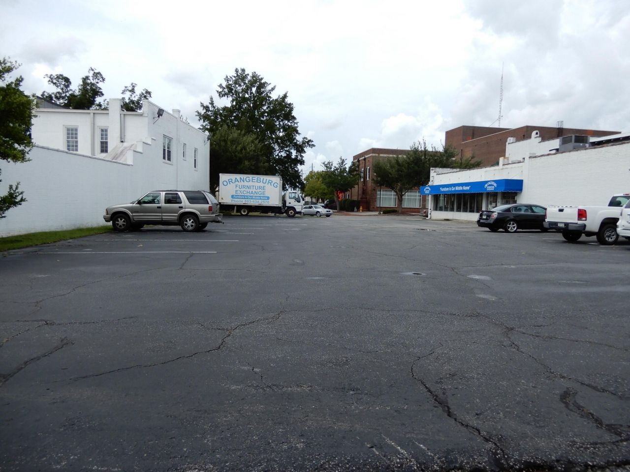 946 Middleton Street Photo 8