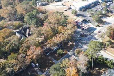 975 Harbor View Road Photo 4