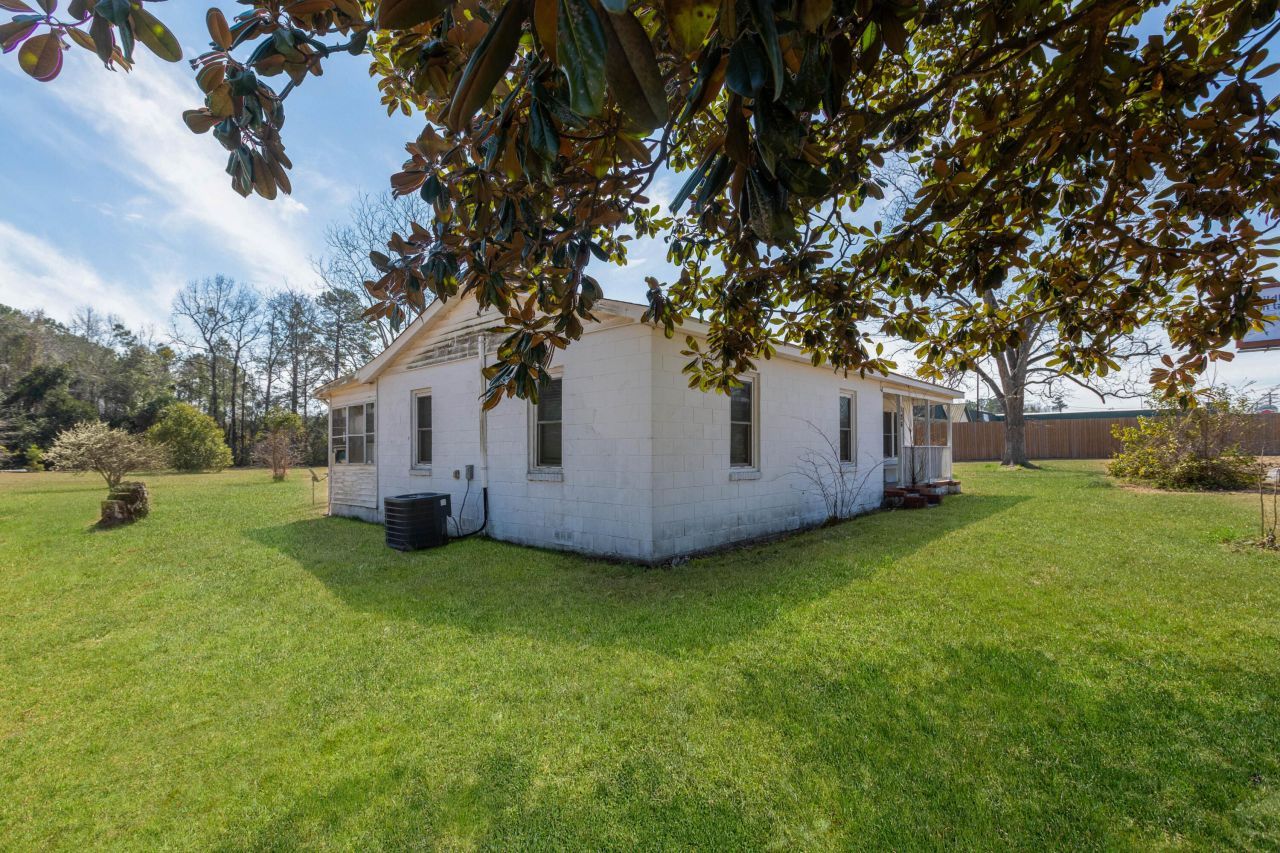 126 N Hwy 52 Photo 13