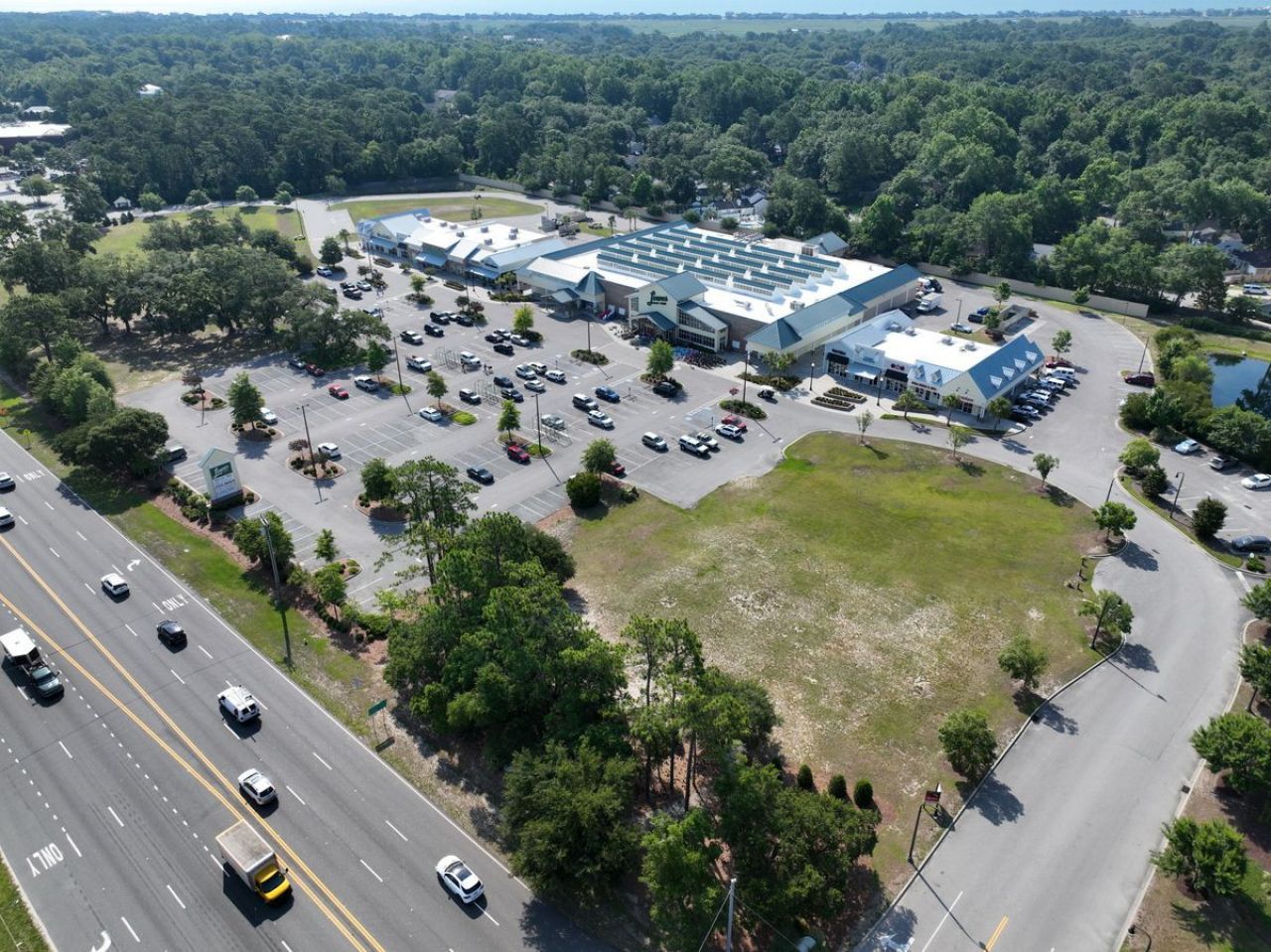 40 S Causeway Drive  Photo 2