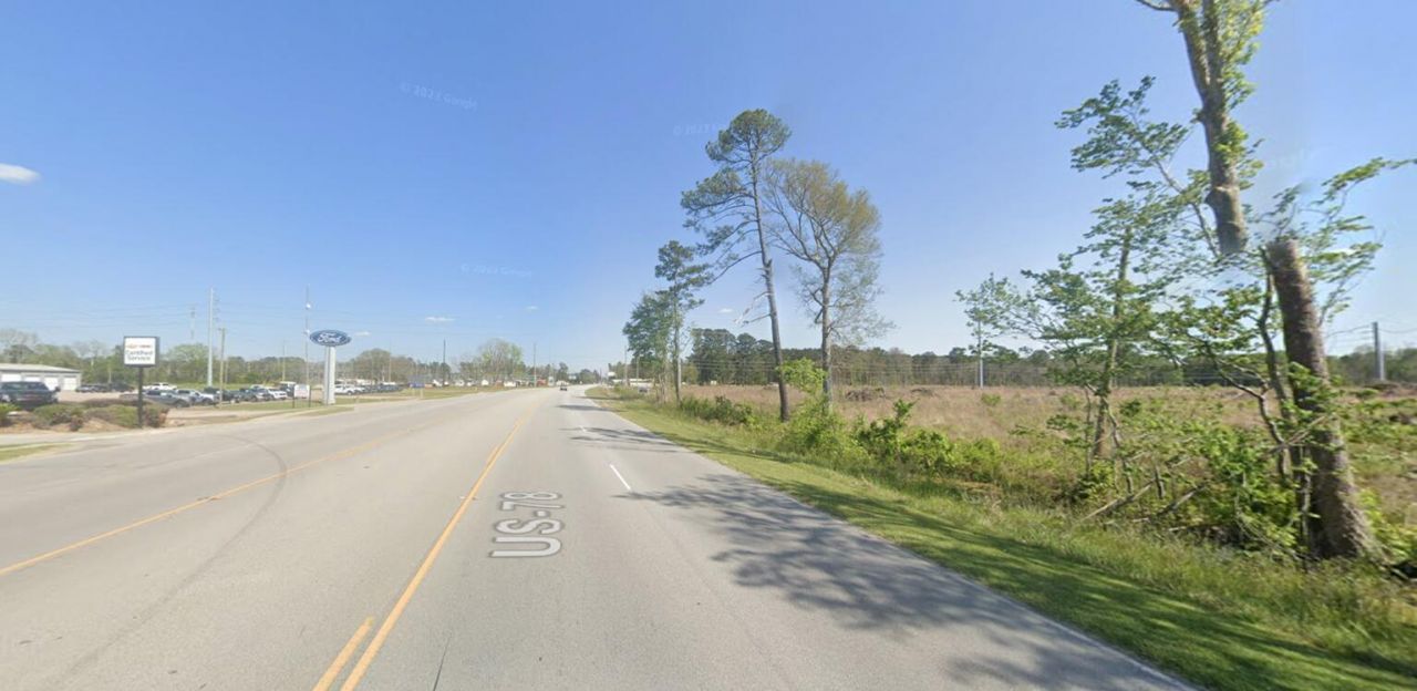 5730 Memorial Boulevard Photo 4