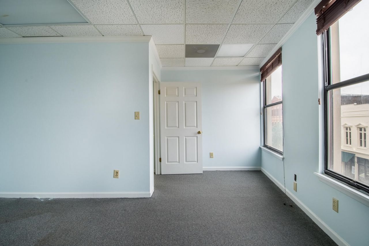 174 E Bay Street Photo 14