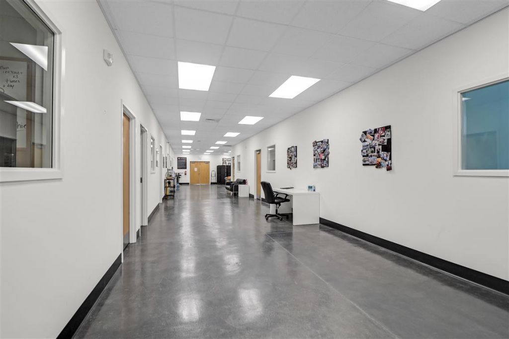 2137 Savannah Highway Photo 18