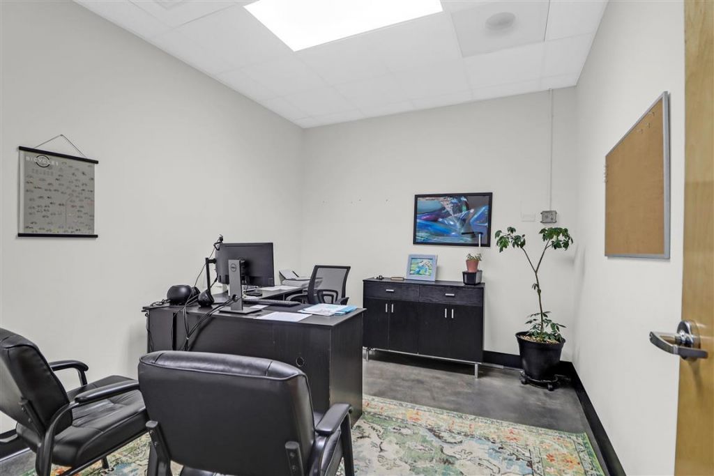 2137 Savannah Highway Photo 21