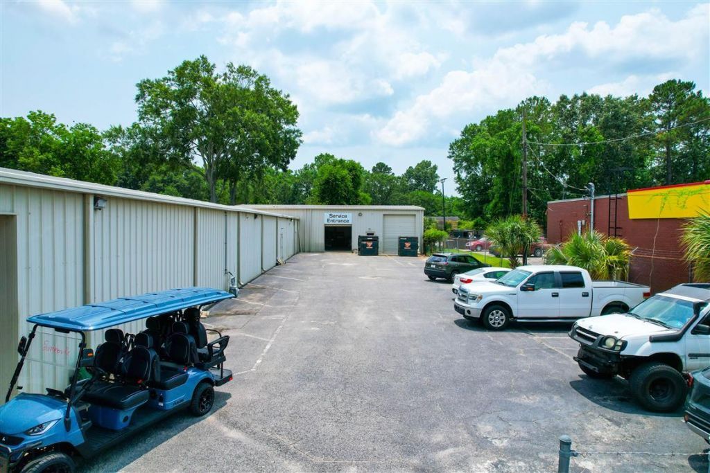 2137 Savannah Highway Photo 6