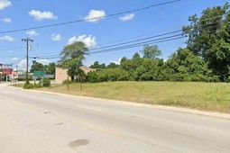 2437 Russell Street photo 4