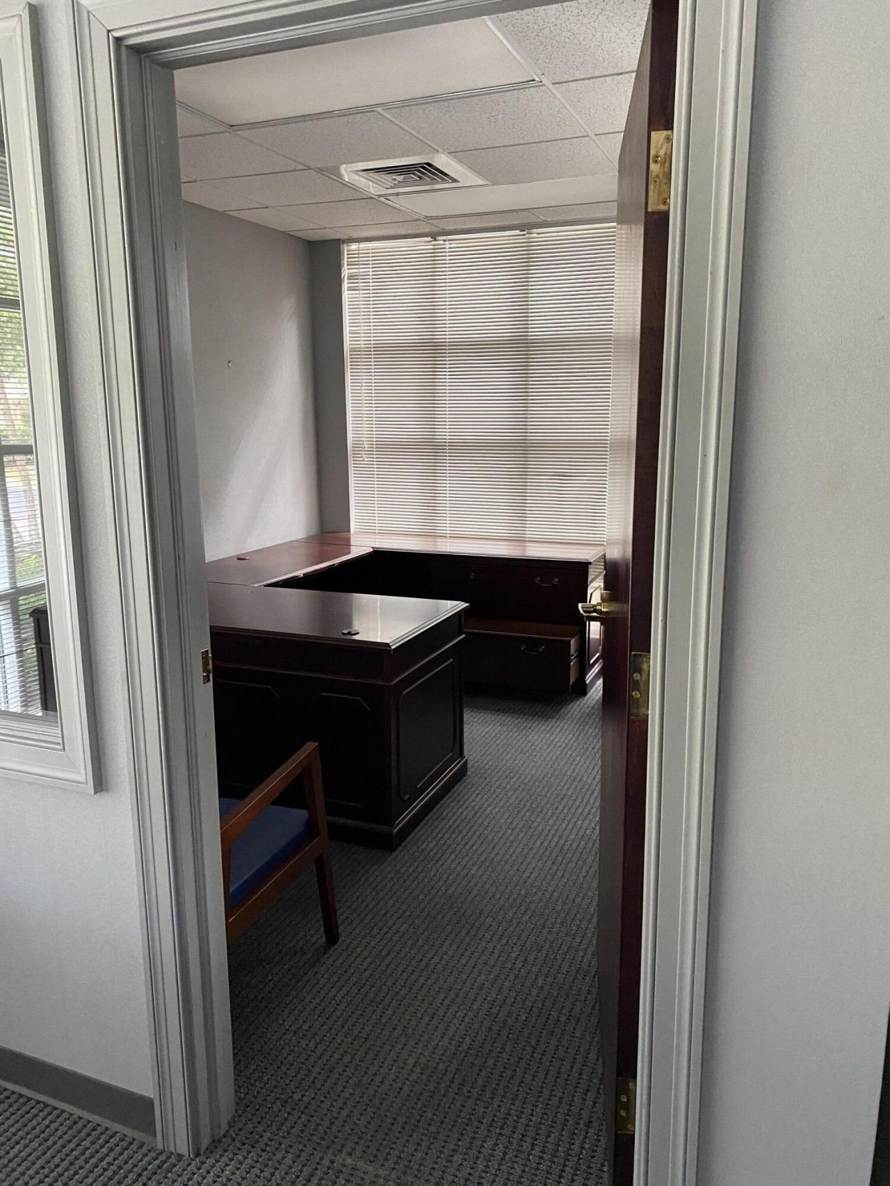 401 Robertson Boulevard Photo 12