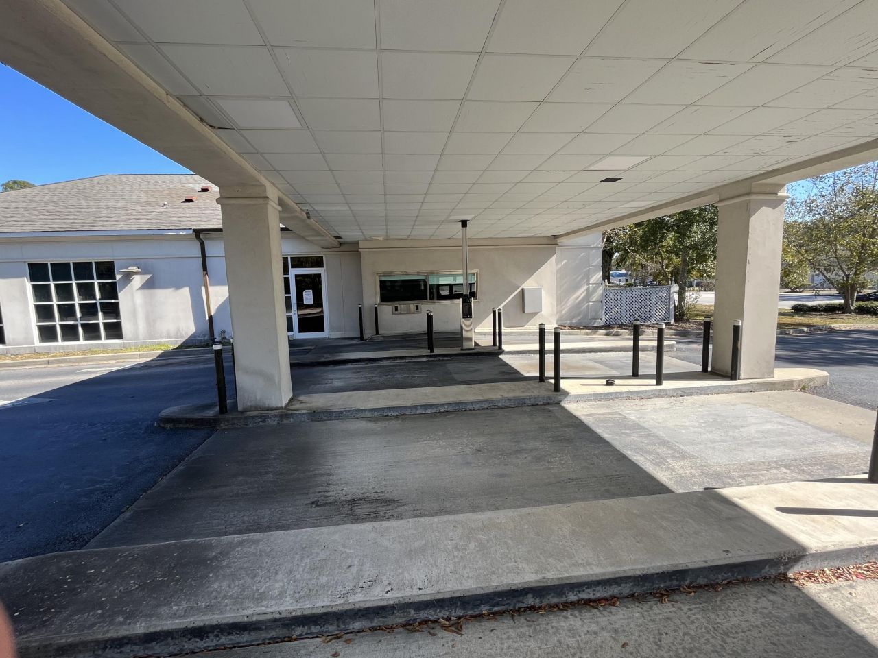 401 Robertson Boulevard Photo 22