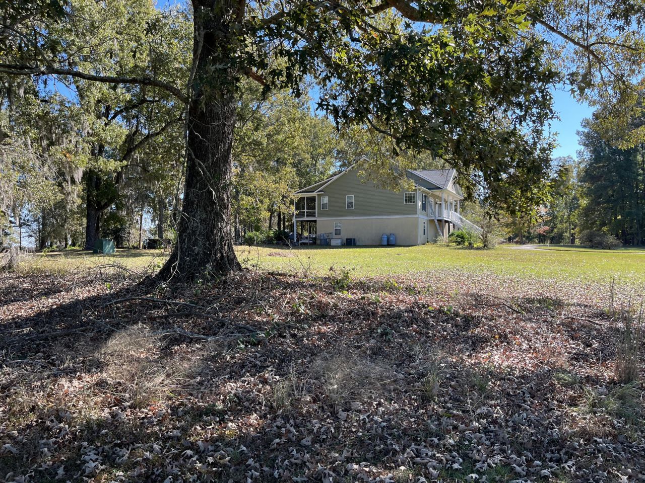 401 Robertson Boulevard Photo 27