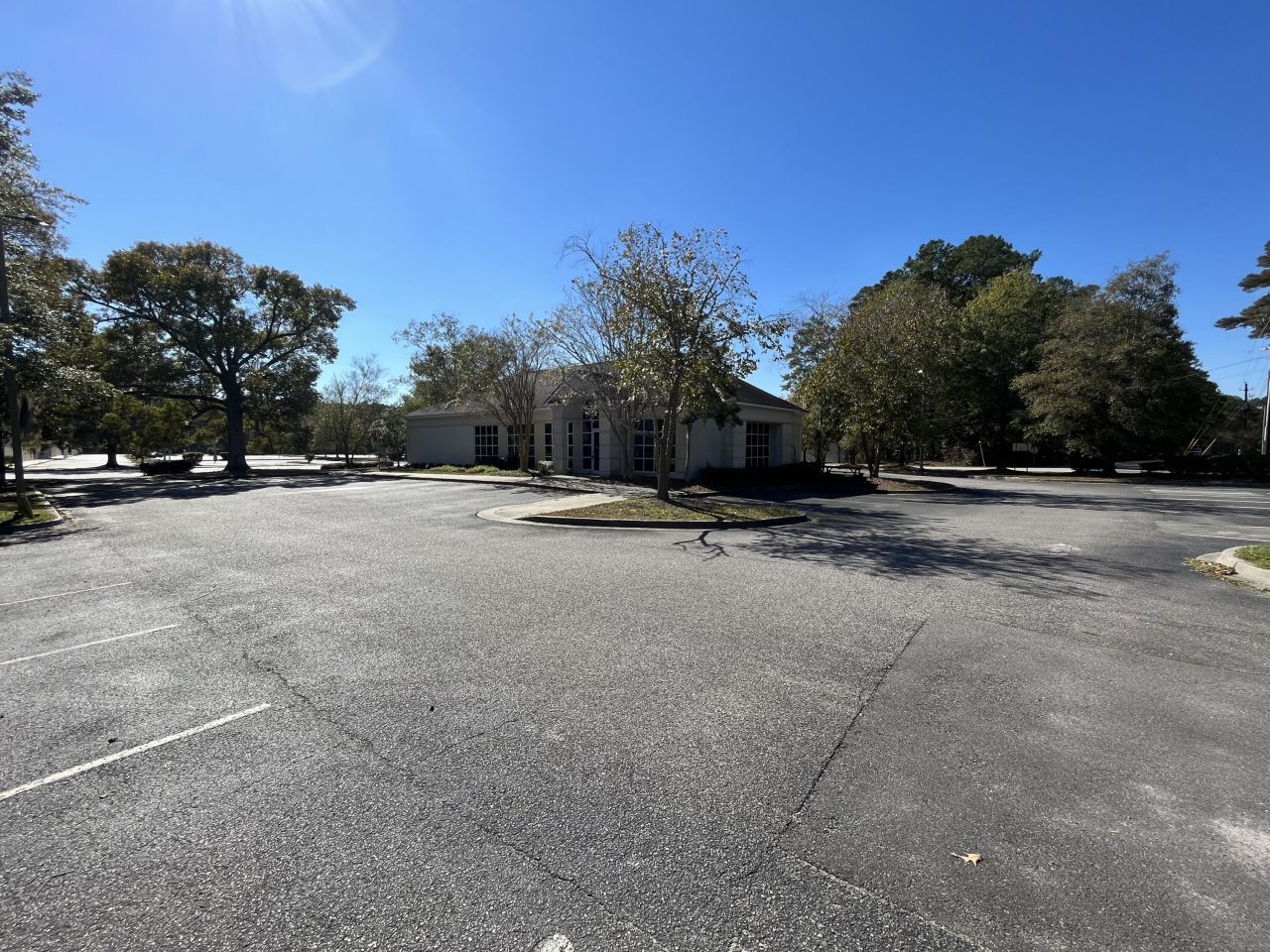 401 Robertson Boulevard Photo 29