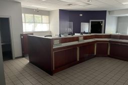 401 Robertson Boulevard photo 4