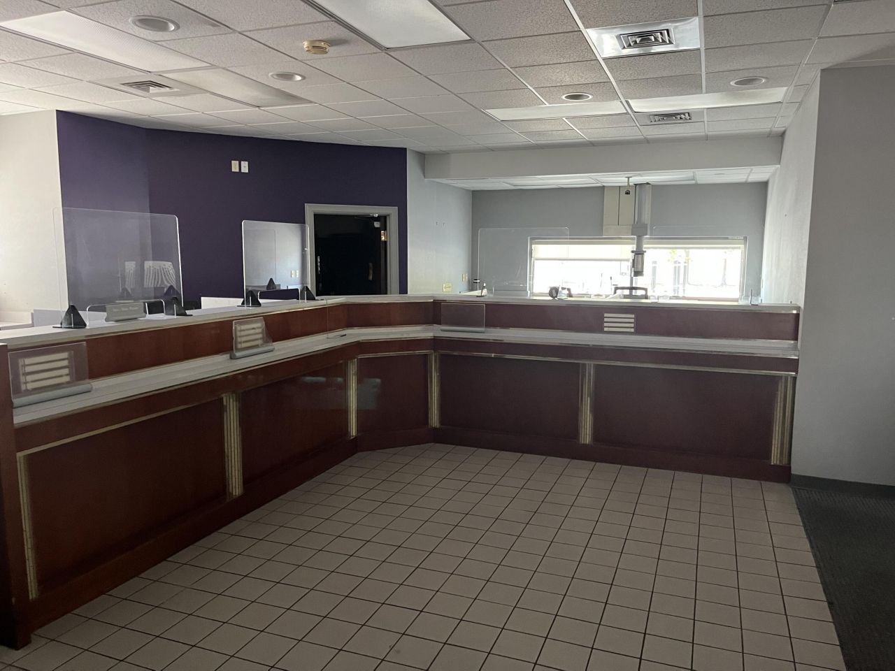 401 Robertson Boulevard Photo 9