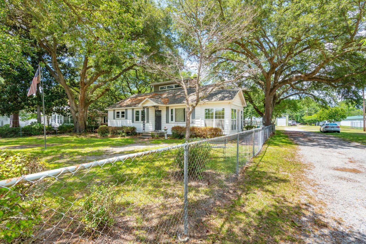 1219 Central Avenue  Photo 11