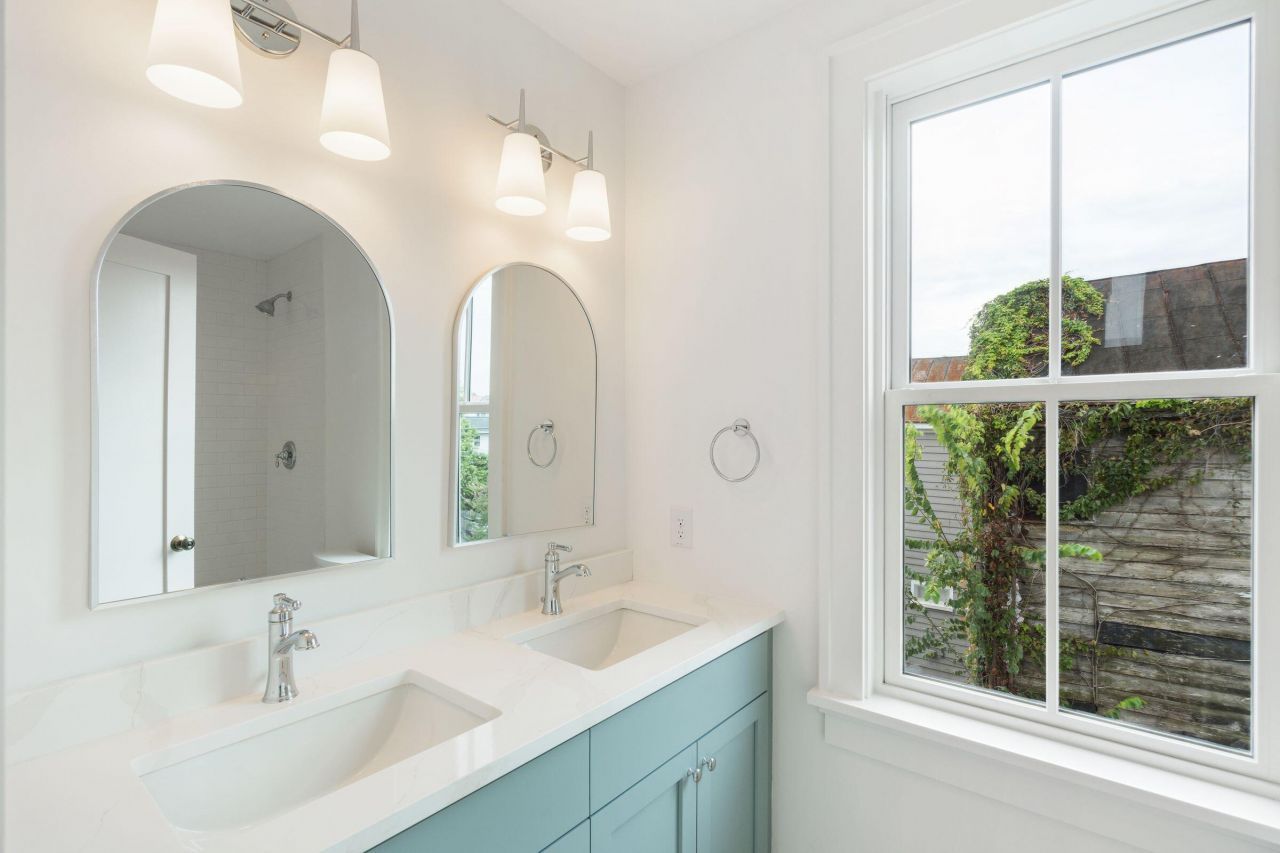 72 Drake Street Photo 10