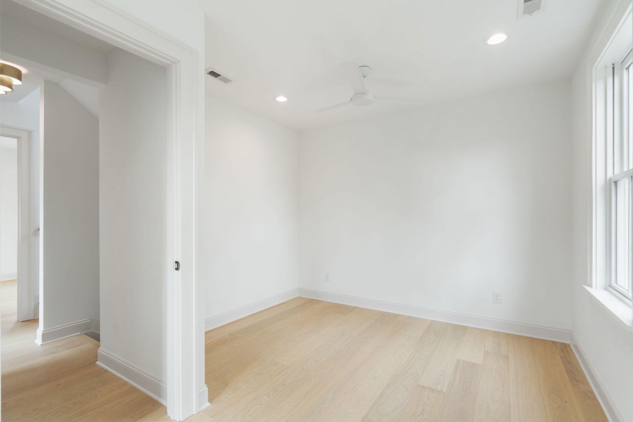 72 Drake Street Photo 28