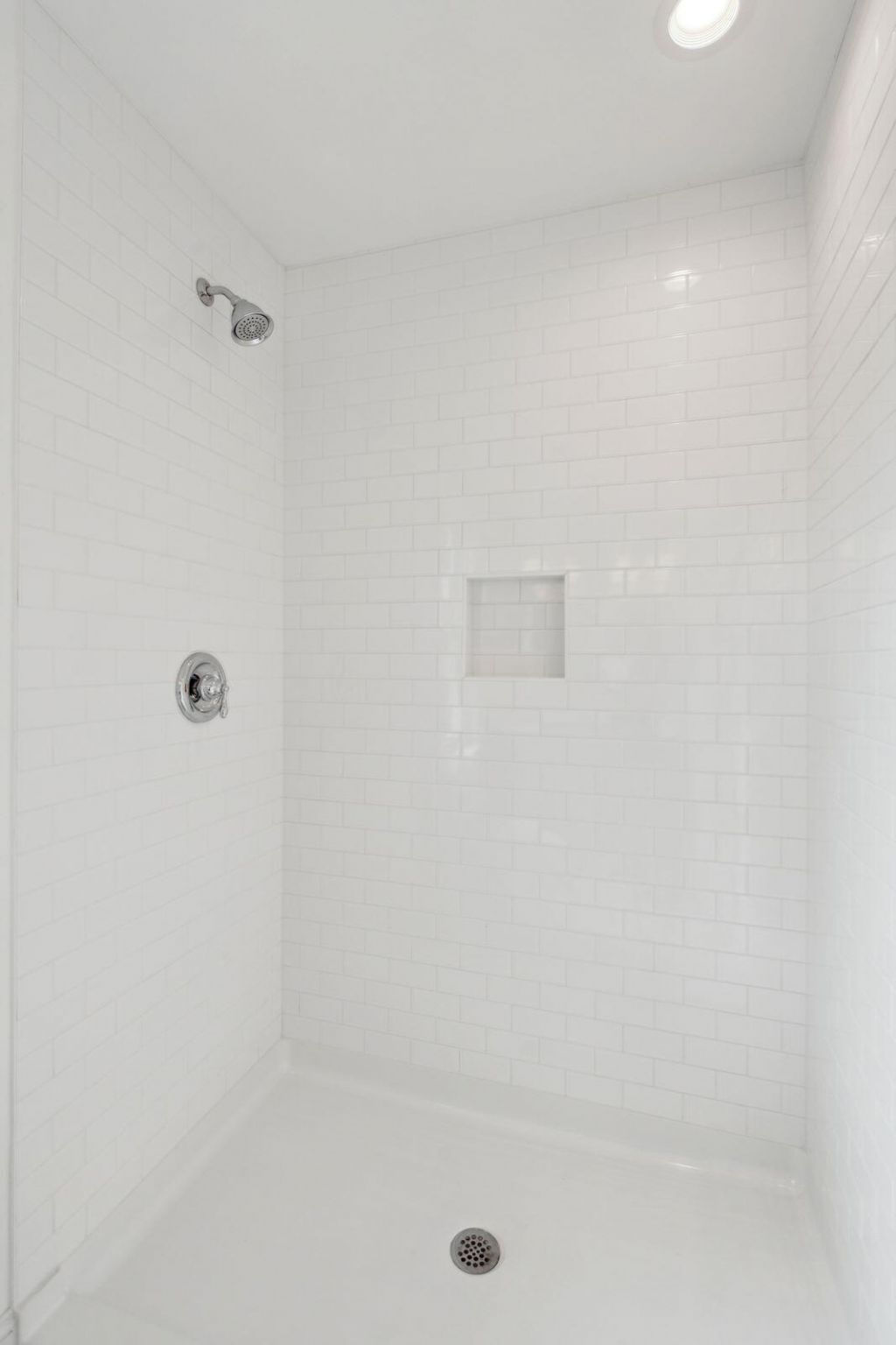 72 Drake Street Photo 30