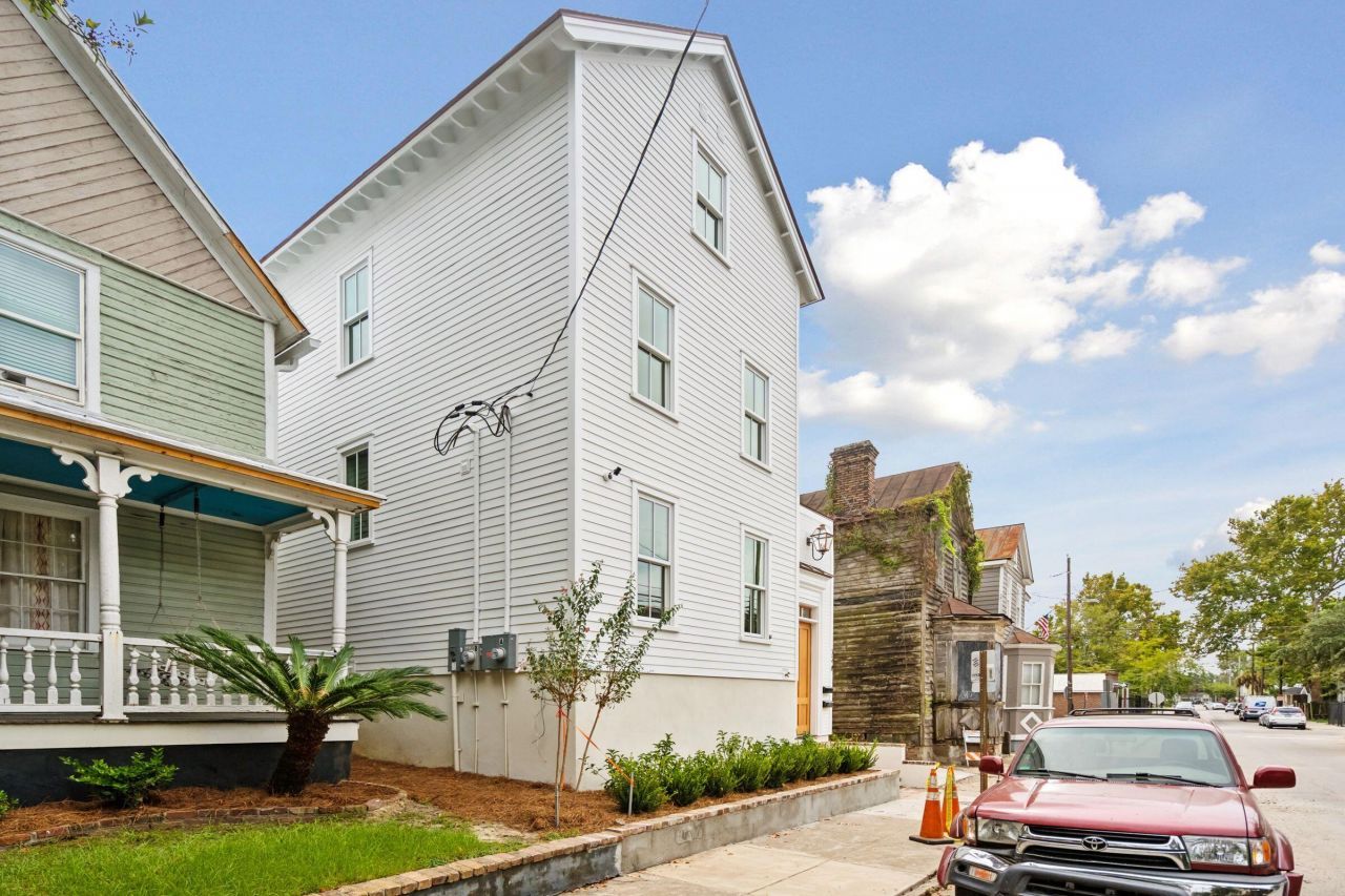 72 Drake Street Photo 9